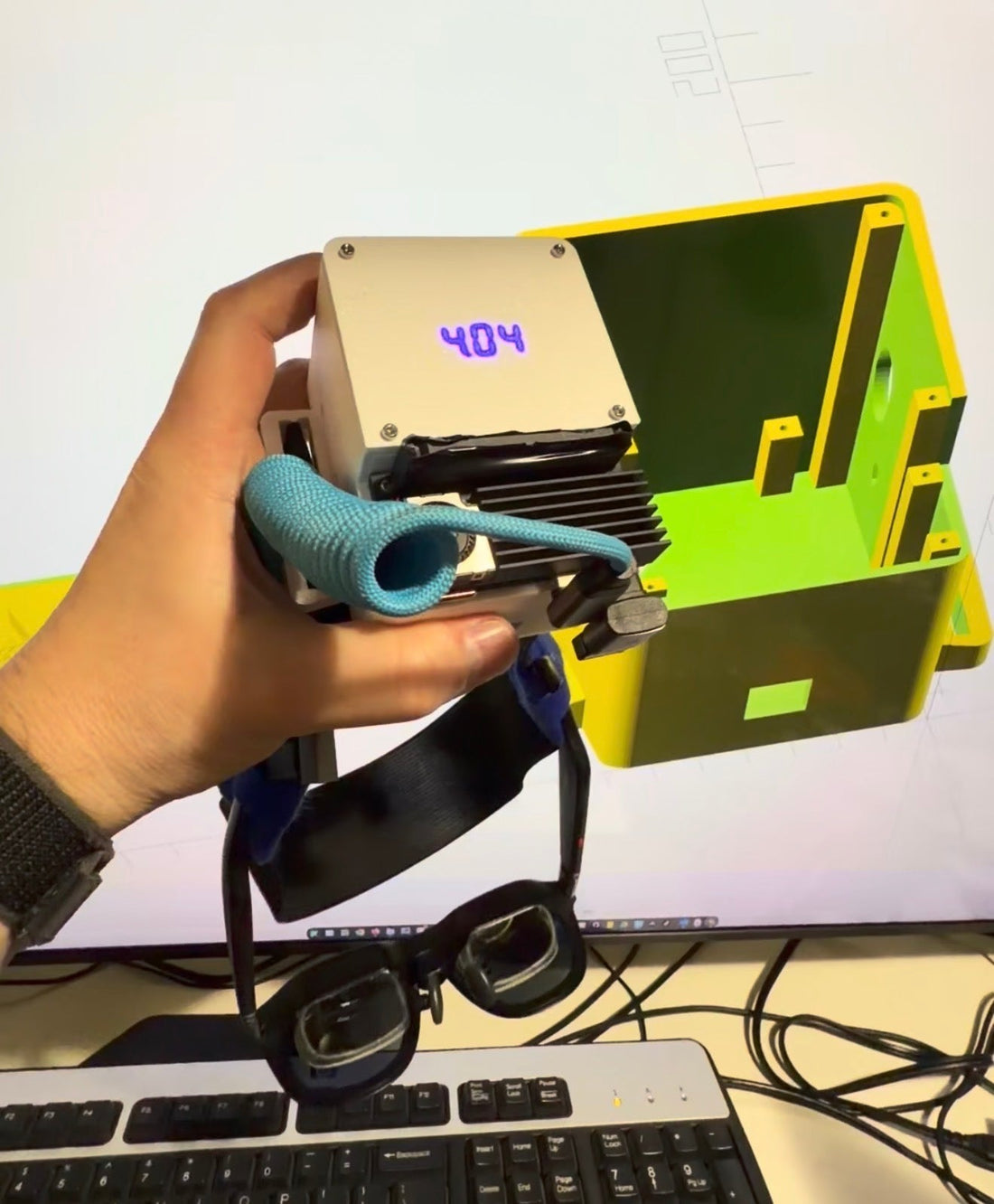 [HEAD-MOUNTED AR CYBERDECK]